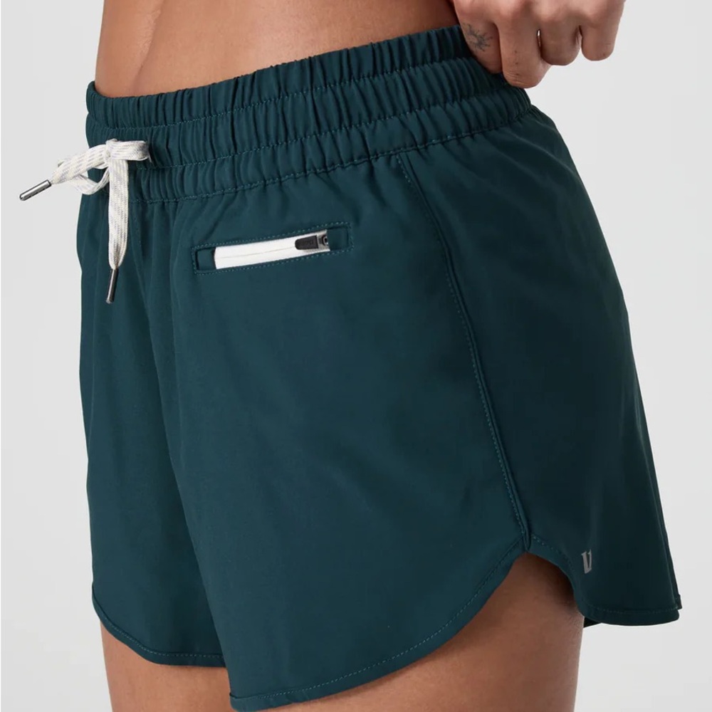Vouri Clementine Teal lined Shorts L